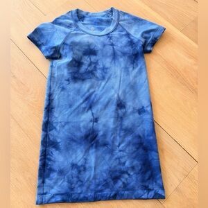 Lululemon Top Blue Size 2